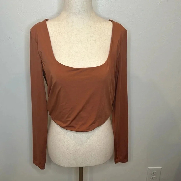 COTTON ON LONG SLEEVED CROPPED TOP - Picture 2 of 6